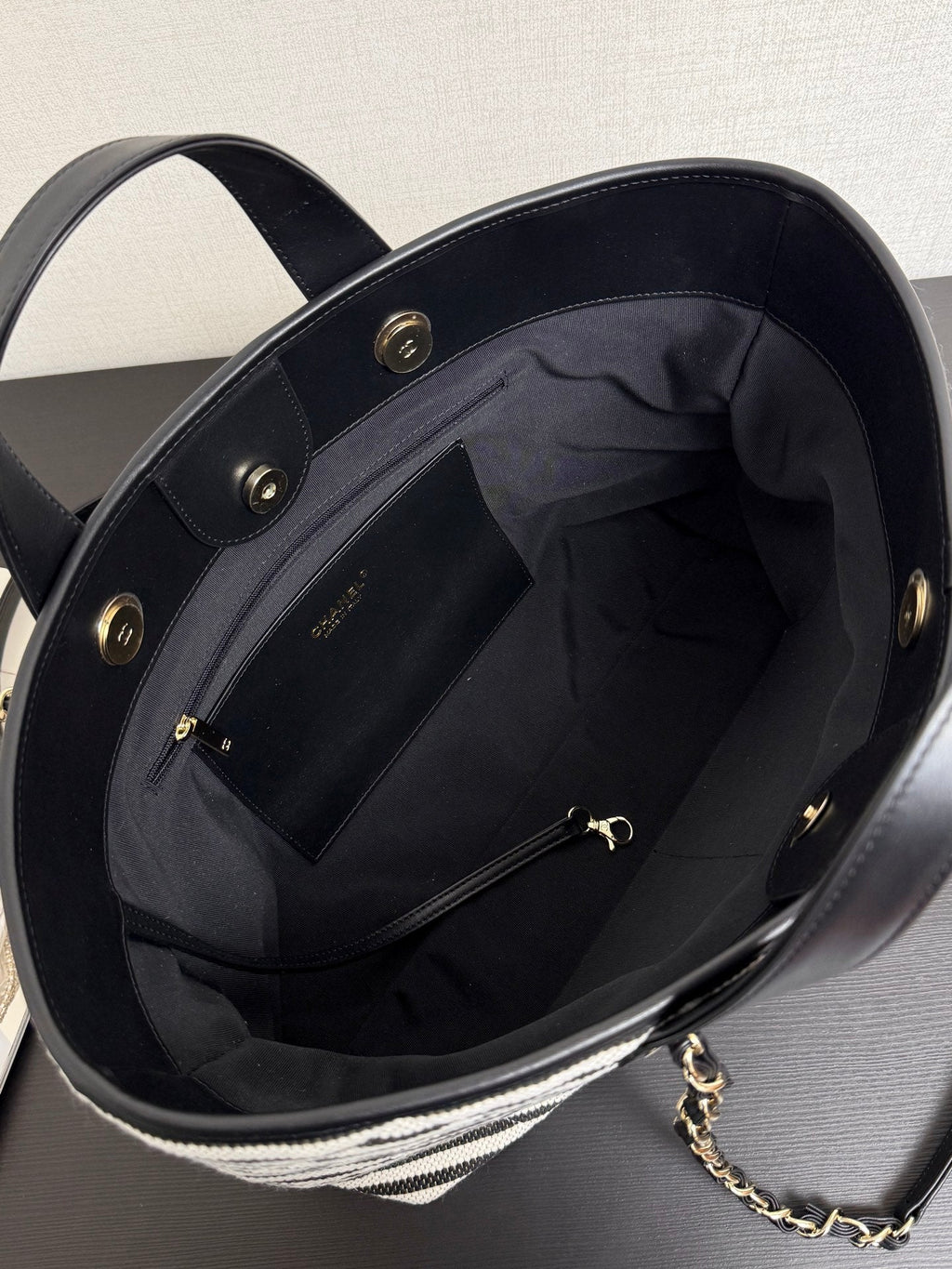 CC 26 Striped Woven Beach Bag 46 Black in Cowhide