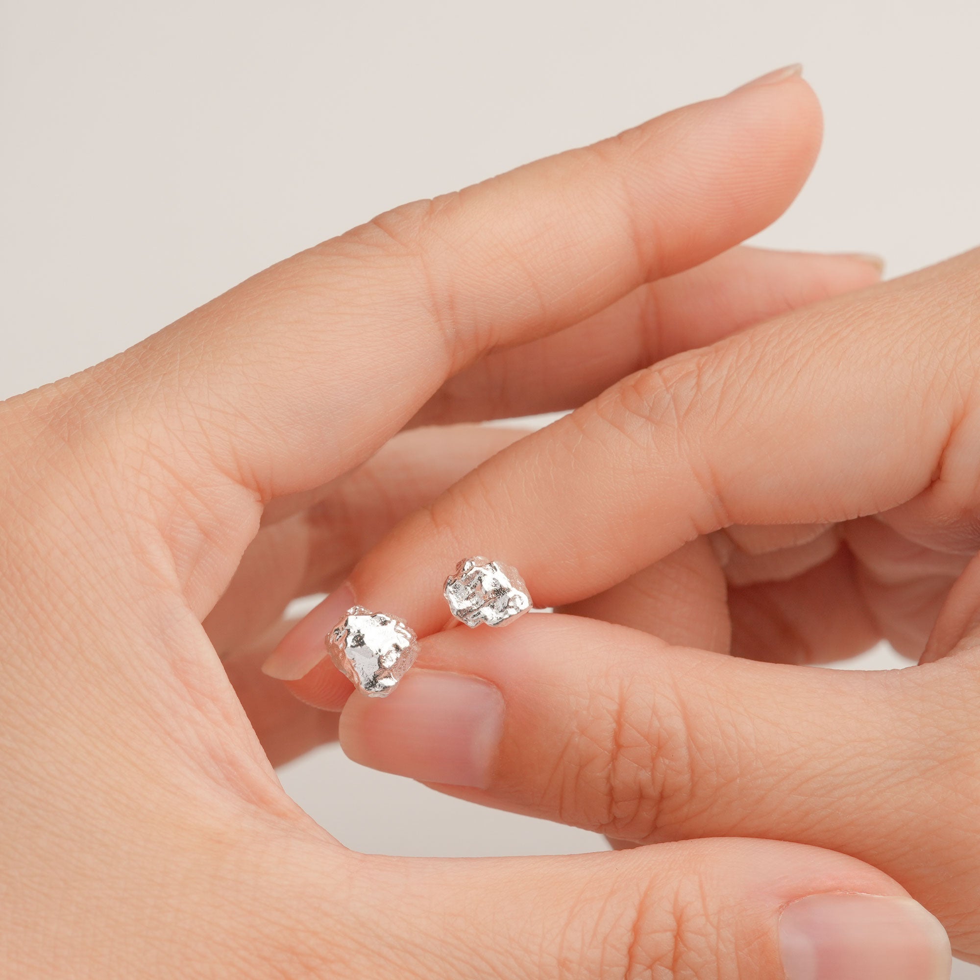 STONE EARRINGS