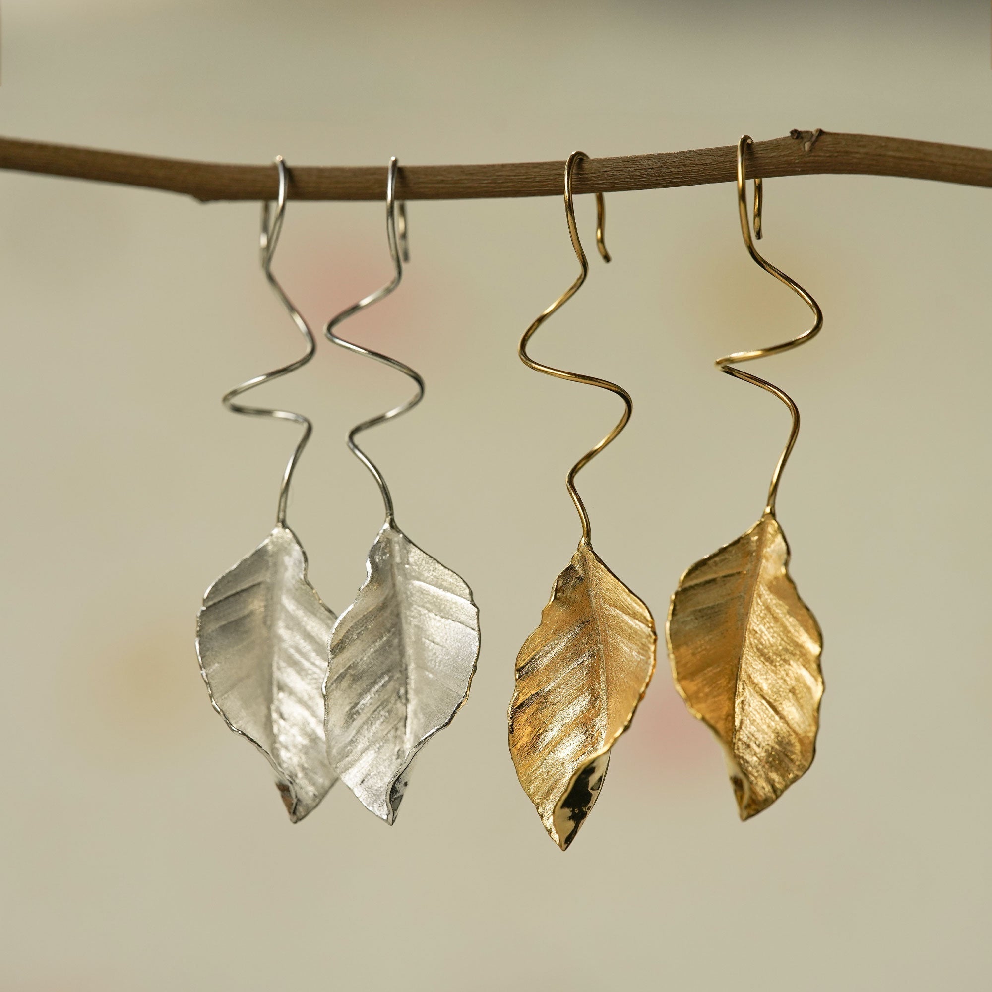 LEAF ANGLE EARRINGS