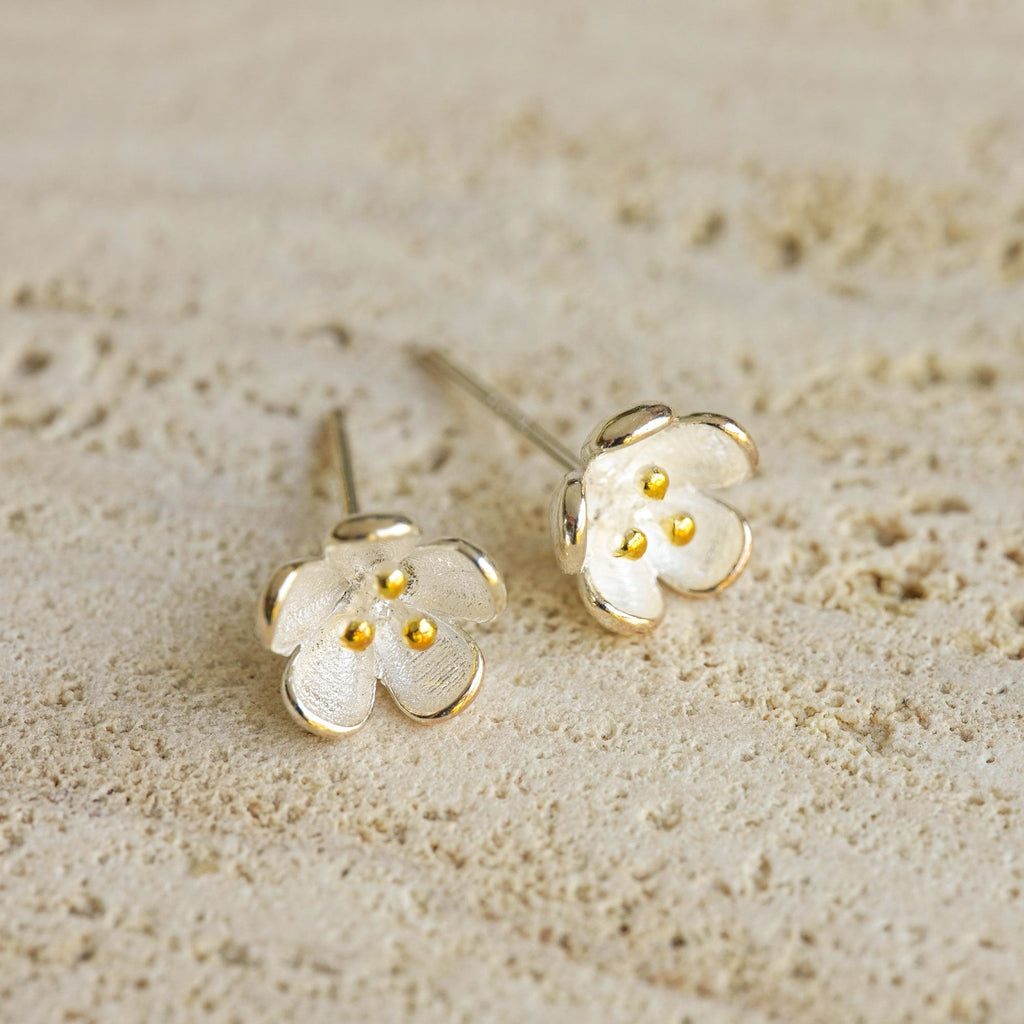 FLOWER STUD EARRINGS