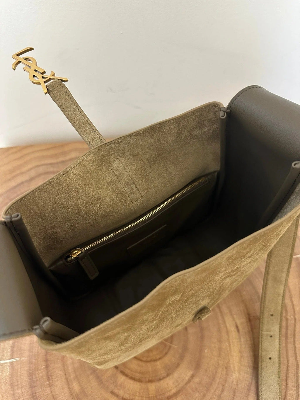 LE 5 _ 7 SUPPLE SMALL 22 IN PEANUT BROWN SUEDE